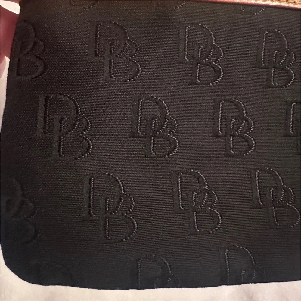 Dooney & Bourke Black Monogram Canvas Wristlet Pouch Tan Leather Trim Red Lining